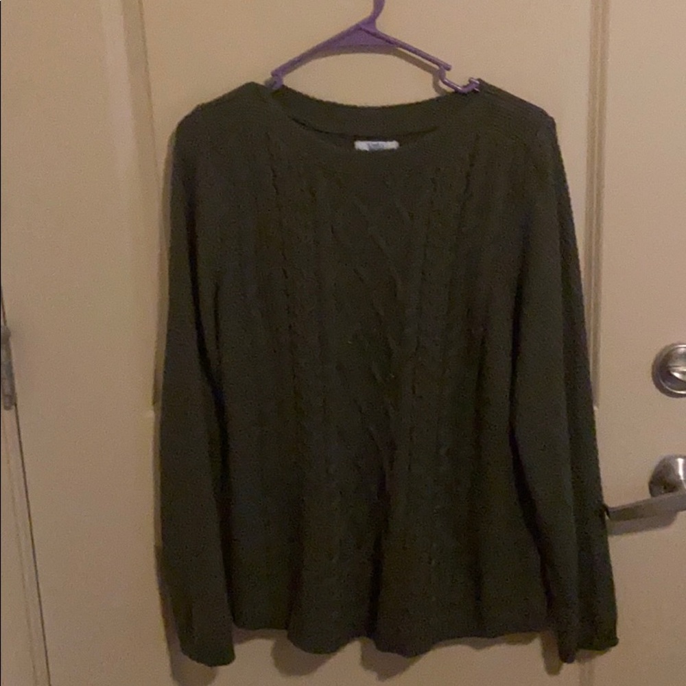 🐈Olive green cable knit crew neck sweater